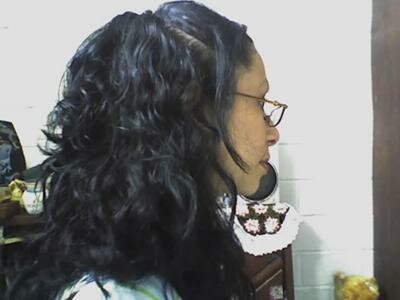 Nuevo peinado para cabello rizado abundante